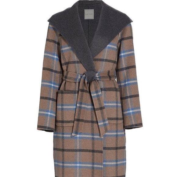 Elie Tahari Jackets & Blazers - Elie Tahari blue Wallace plaid coat, size medium